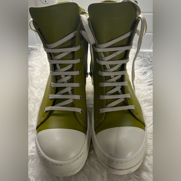 Rick Owens Other - Men’s rick owen worn once great condition 8.5